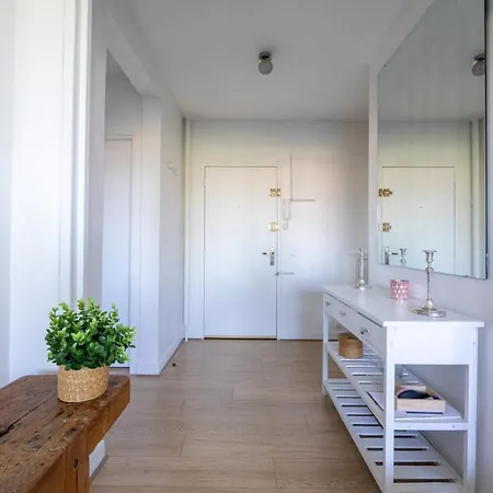 Appart' La Rochelle, Parking & Terrasse, 4 Pers * 라로셸