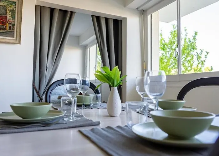 Appart' La Rochelle, Parking & Terrasse, 4 Pers *