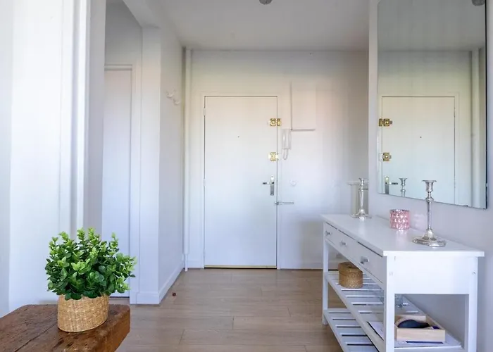 Appart' La Rochelle, Parking & Terrasse, 4 Pers * La Rochelle (Charente-Maritime)